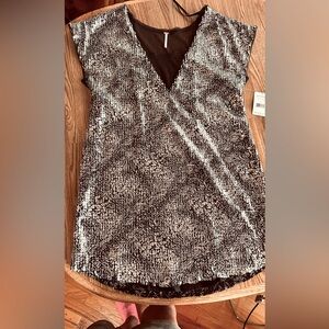 Free People Dress, Black & Silver paillette embellished layer.  V neck size L